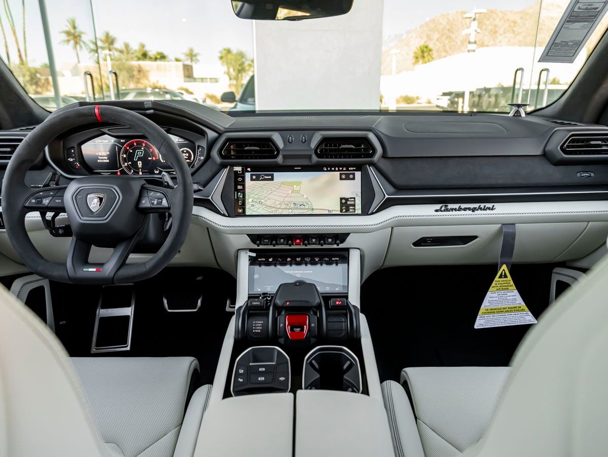 2026 Lamborghini Urus SE