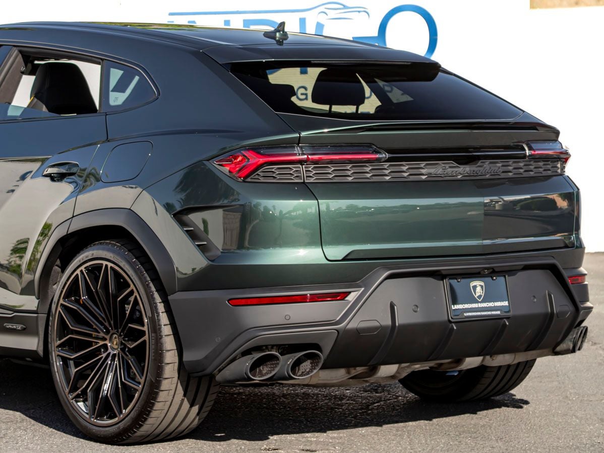 2026 Lamborghini Urus SE