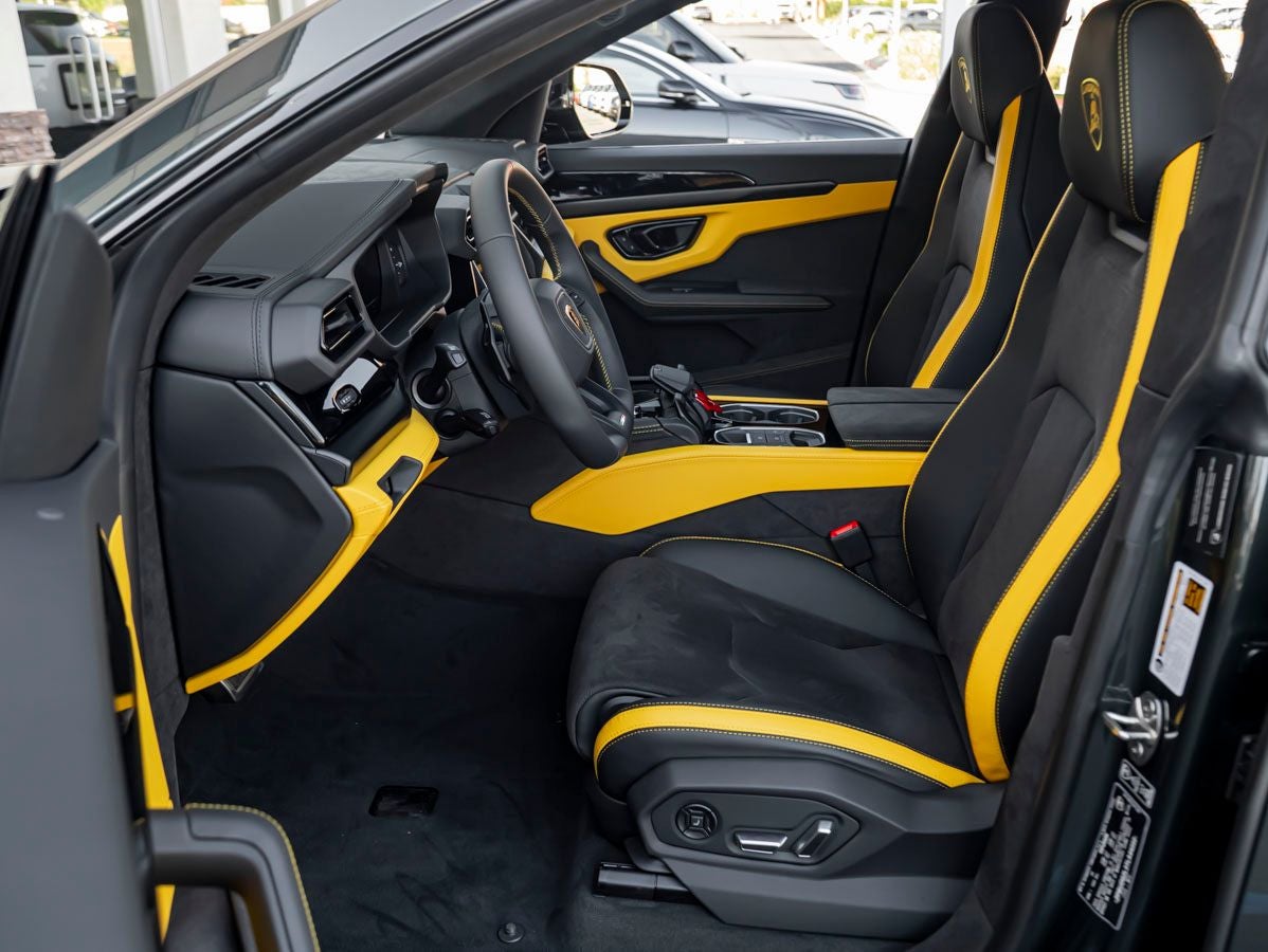 2026 Lamborghini Urus SE