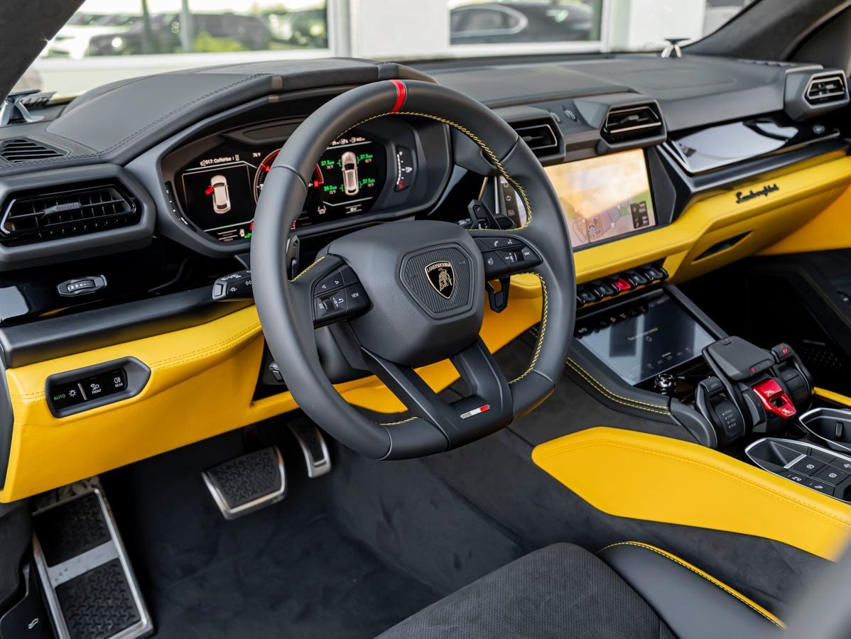 2026 Lamborghini Urus SE