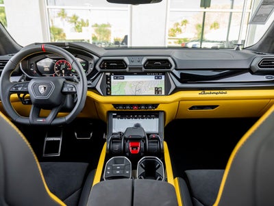 2026 Lamborghini Urus SE