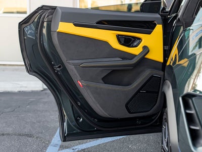 2026 Lamborghini Urus SE