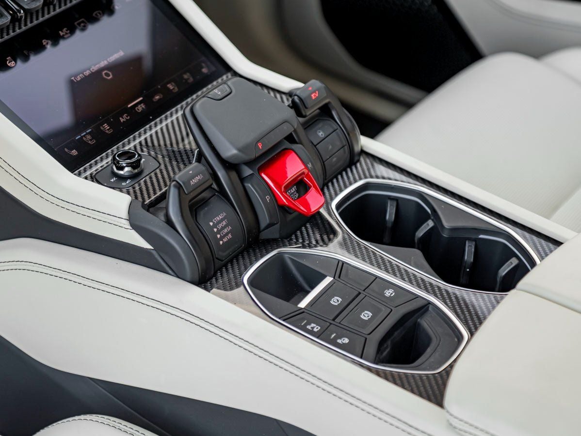 2025 Lamborghini Urus SE