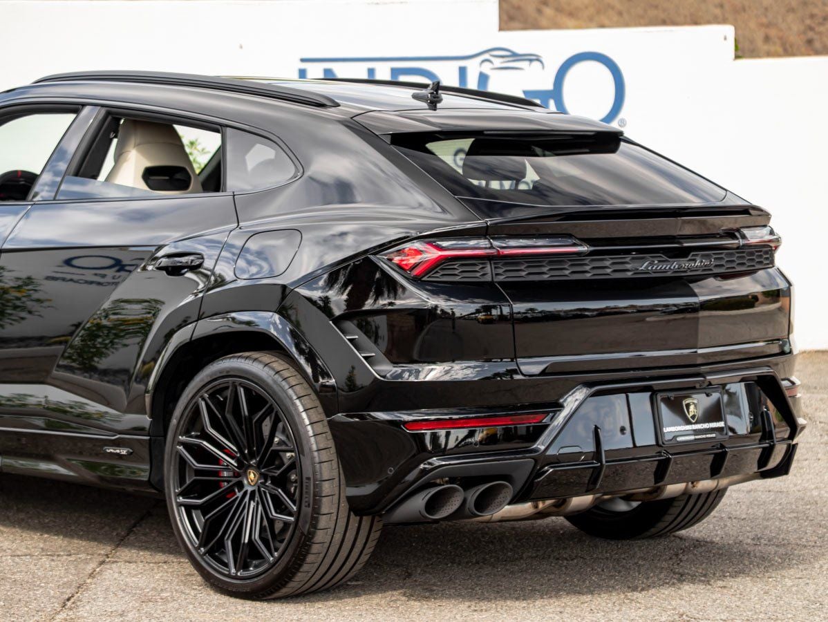 2025 Lamborghini Urus SE