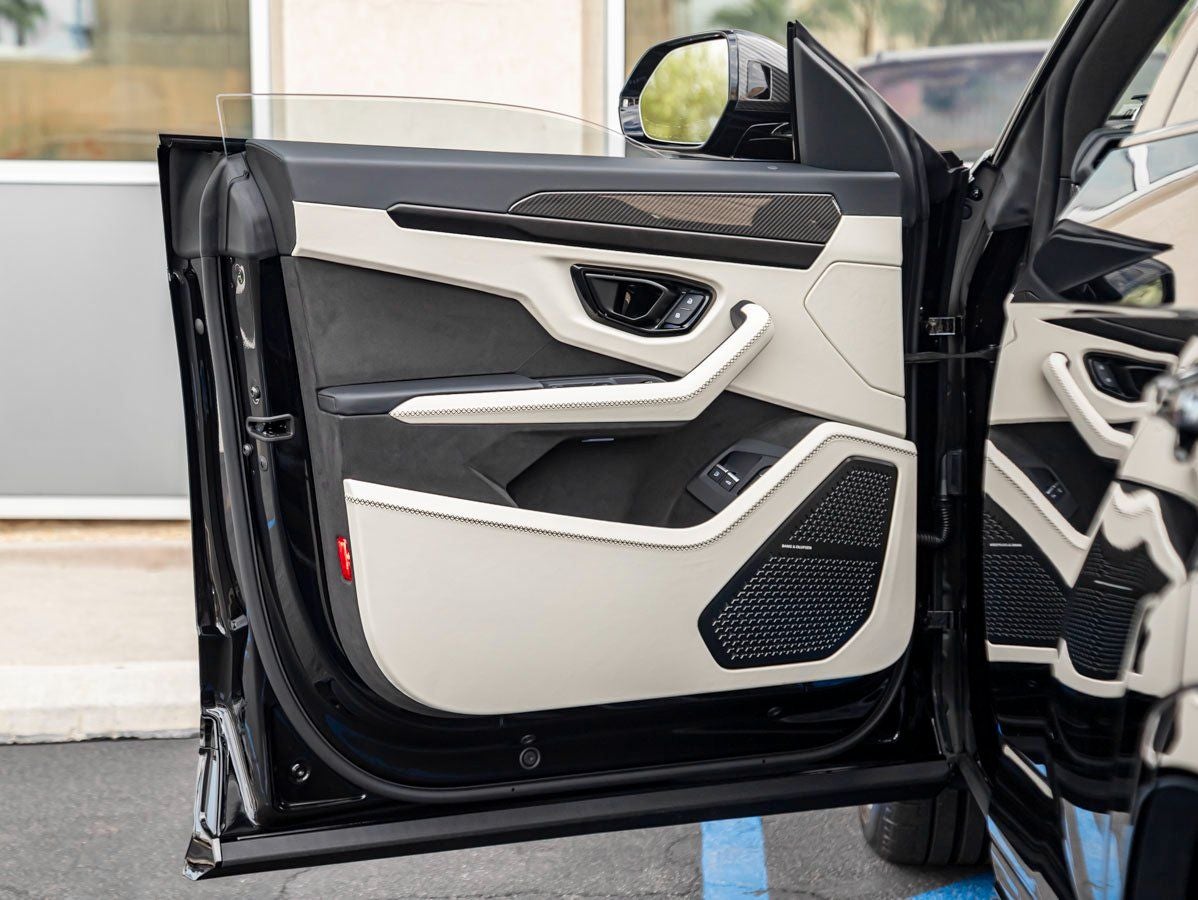 2025 Lamborghini Urus SE