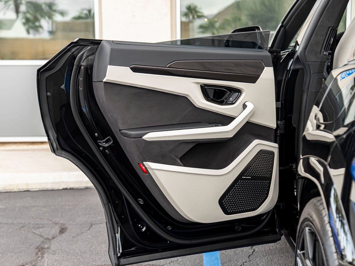 2025 Lamborghini Urus SE