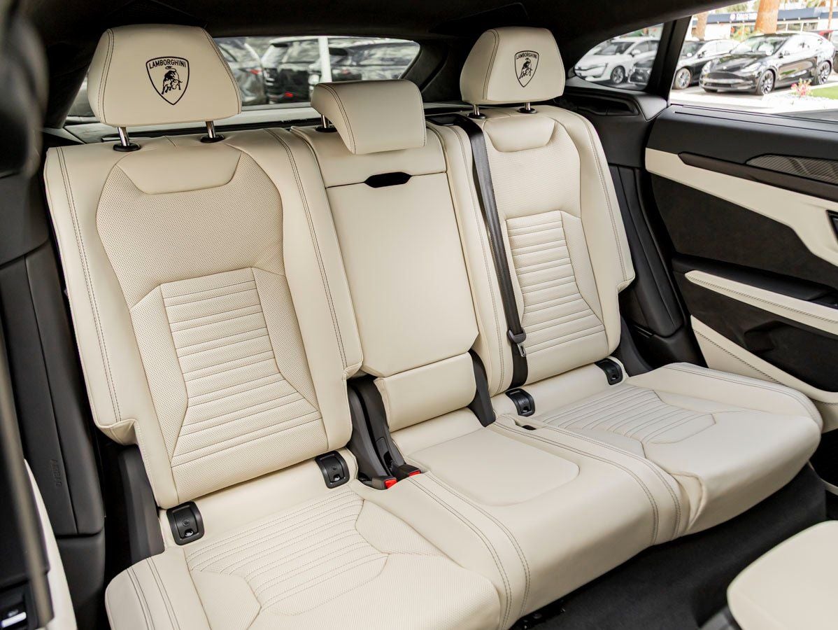 2025 Lamborghini Urus SE