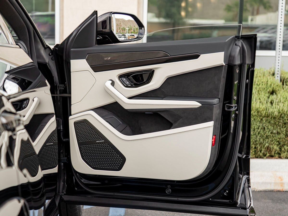 2025 Lamborghini Urus SE