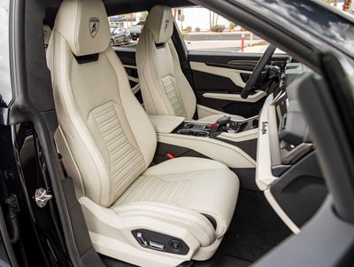 2025 Lamborghini Urus SE