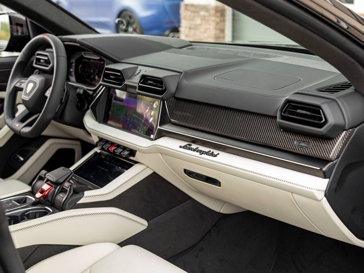 2025 Lamborghini Urus SE