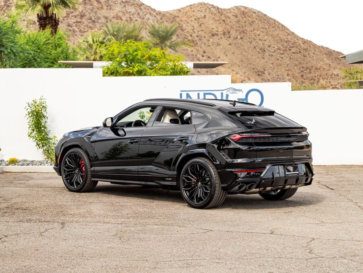 2025 Lamborghini Urus SE