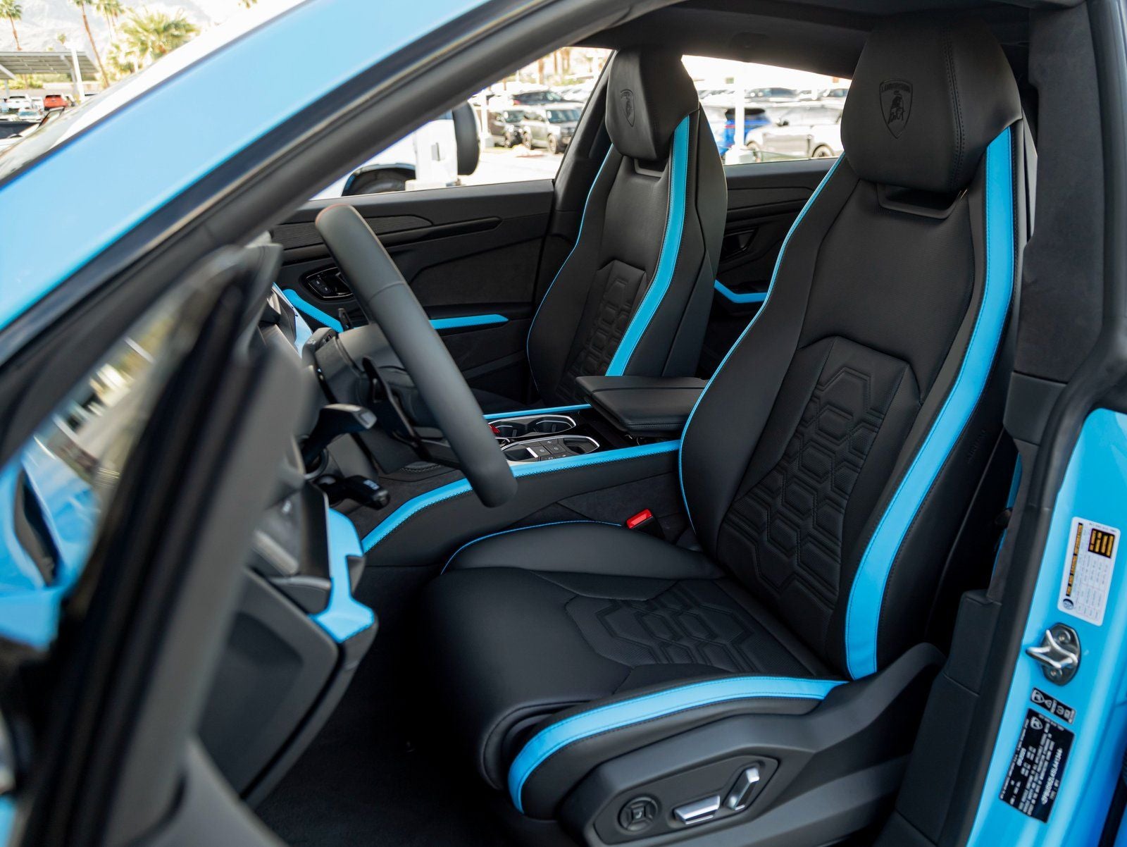 2025 Lamborghini Urus SE