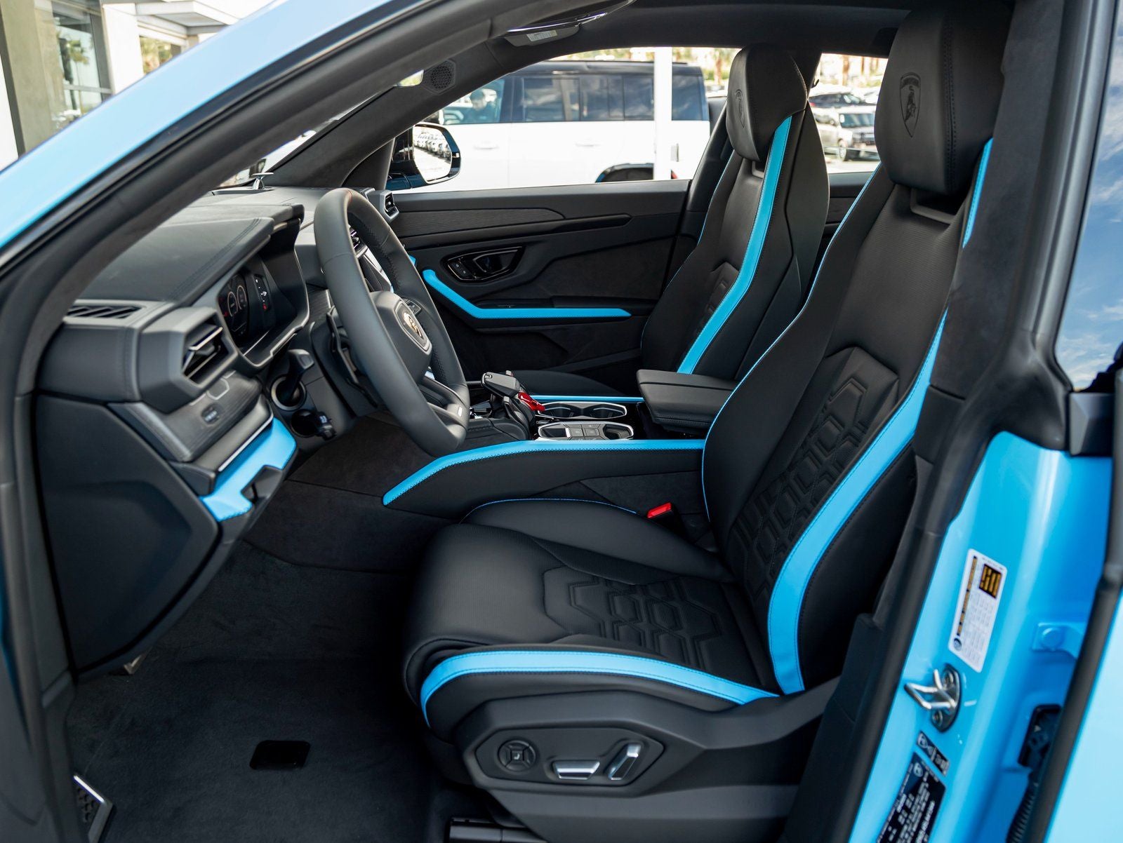 2025 Lamborghini Urus SE