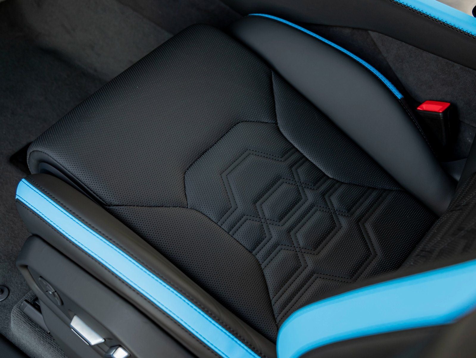 2025 Lamborghini Urus SE