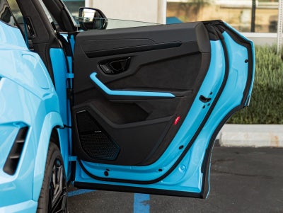 2025 Lamborghini Urus SE