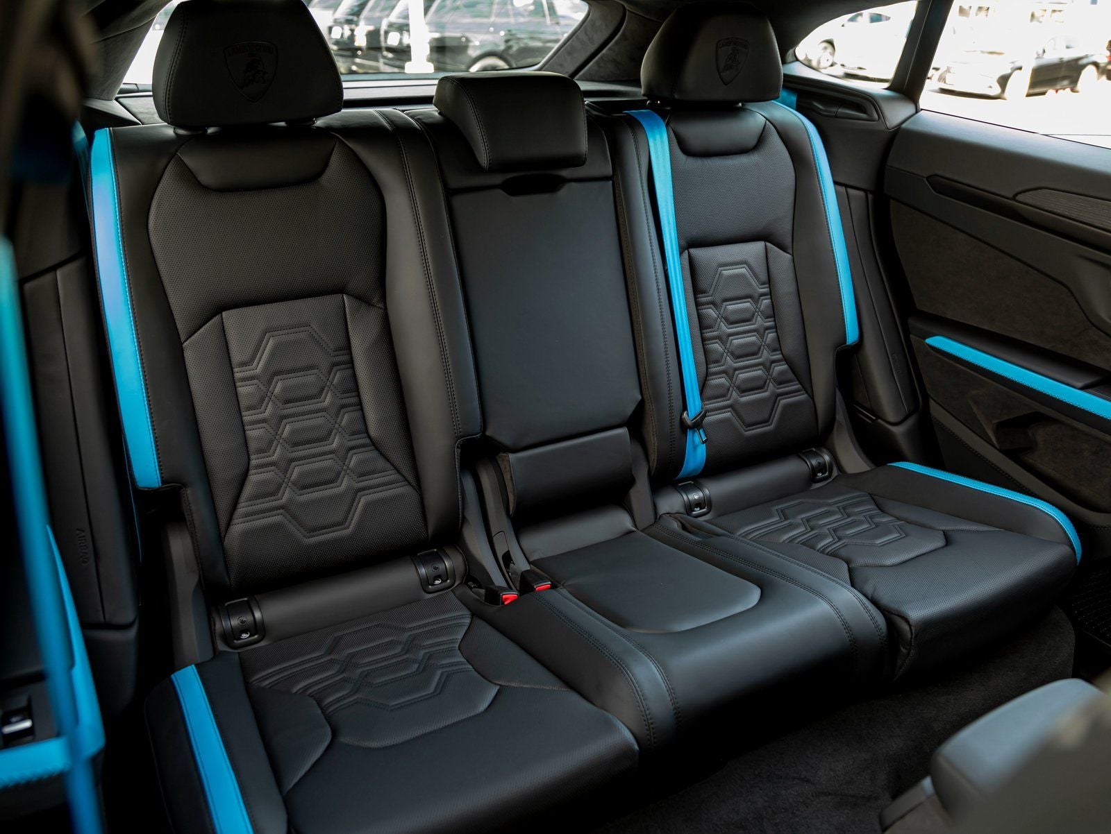 2025 Lamborghini Urus SE