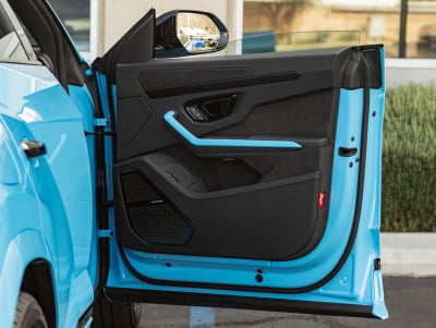 2025 Lamborghini Urus SE