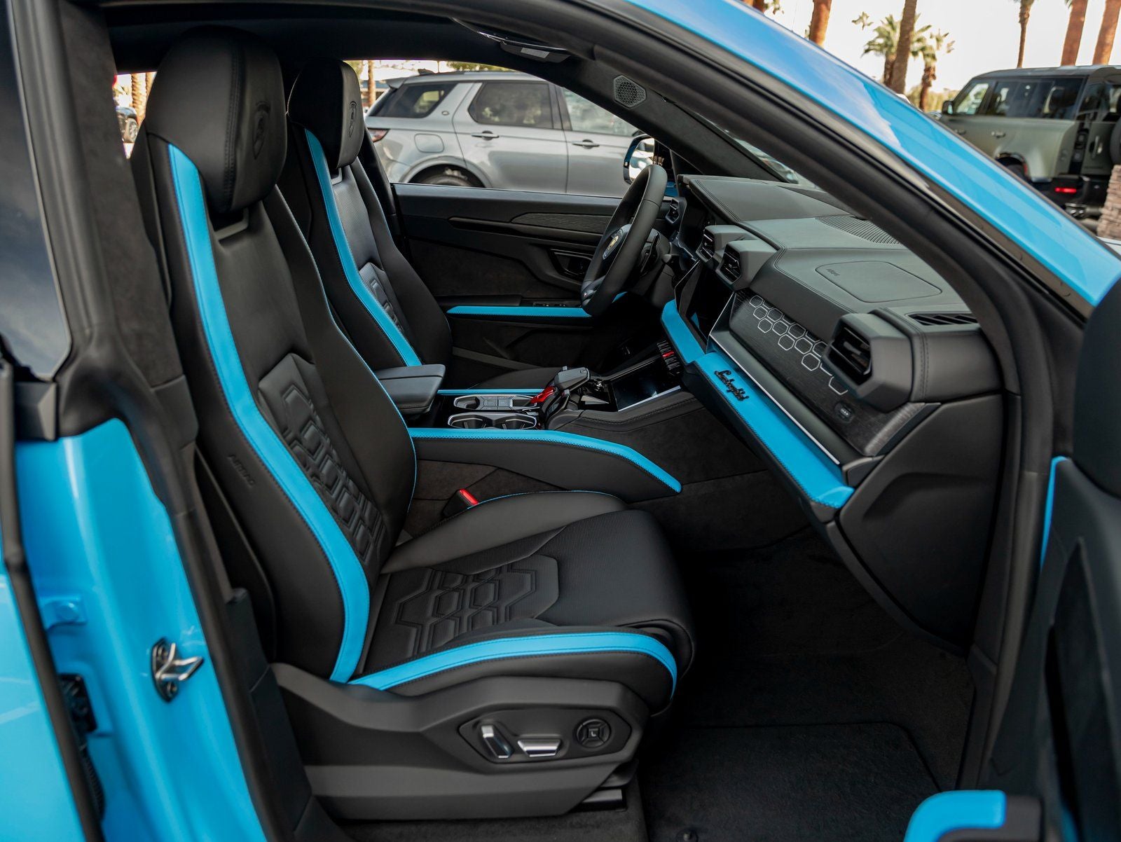 2025 Lamborghini Urus SE