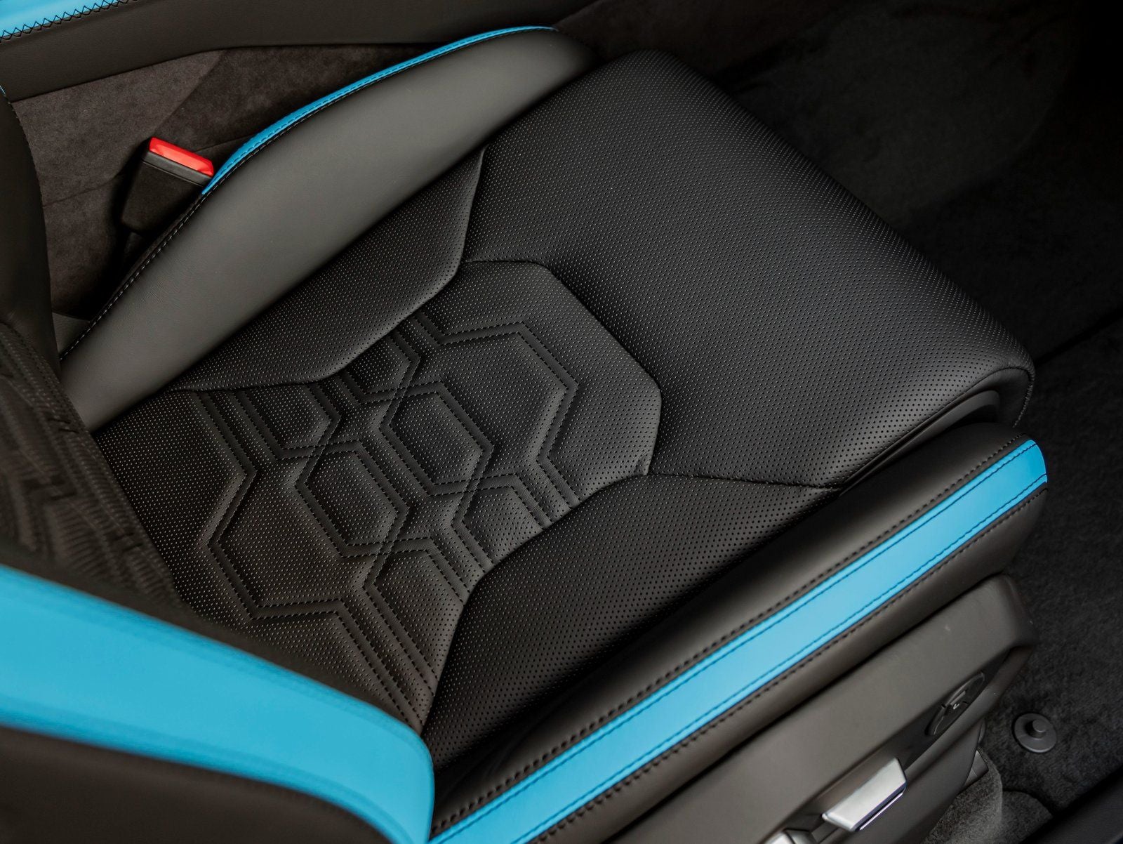 2025 Lamborghini Urus SE