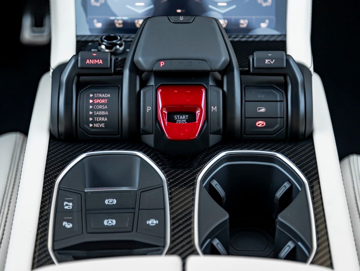 2026 Lamborghini Urus SE