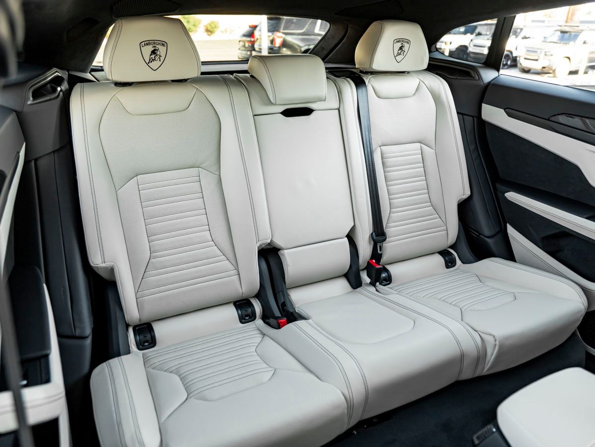 2026 Lamborghini Urus SE