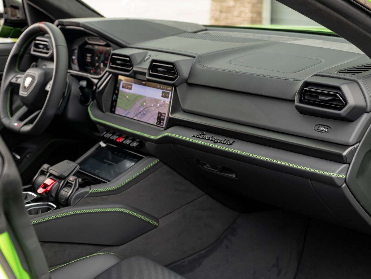 2026 Lamborghini Urus SE