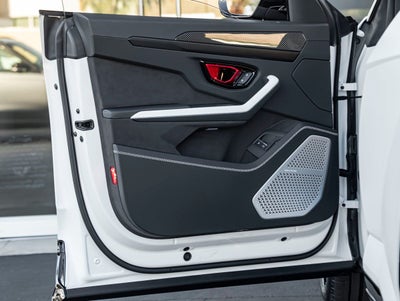 2026 Lamborghini Urus SE