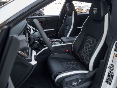 2026 Lamborghini Urus SE