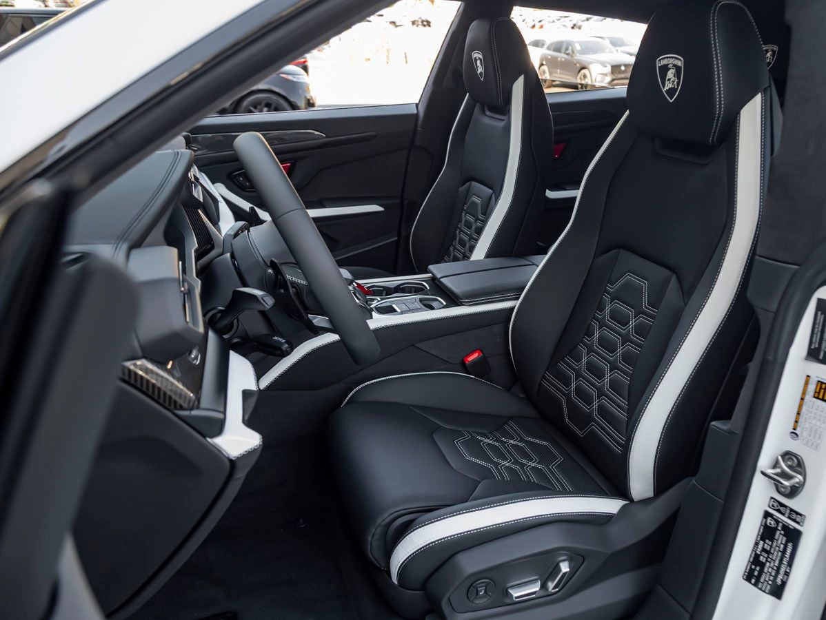 2026 Lamborghini Urus SE