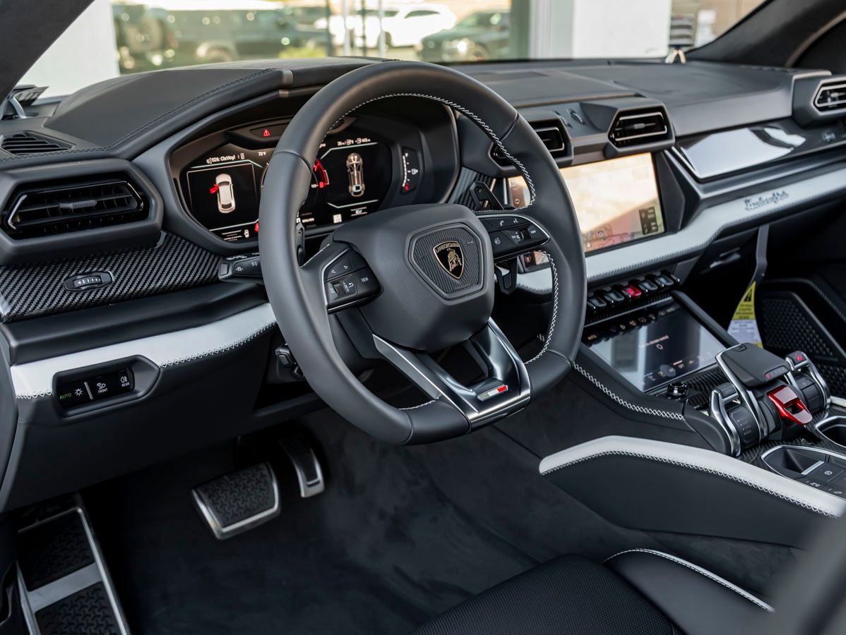 2026 Lamborghini Urus SE