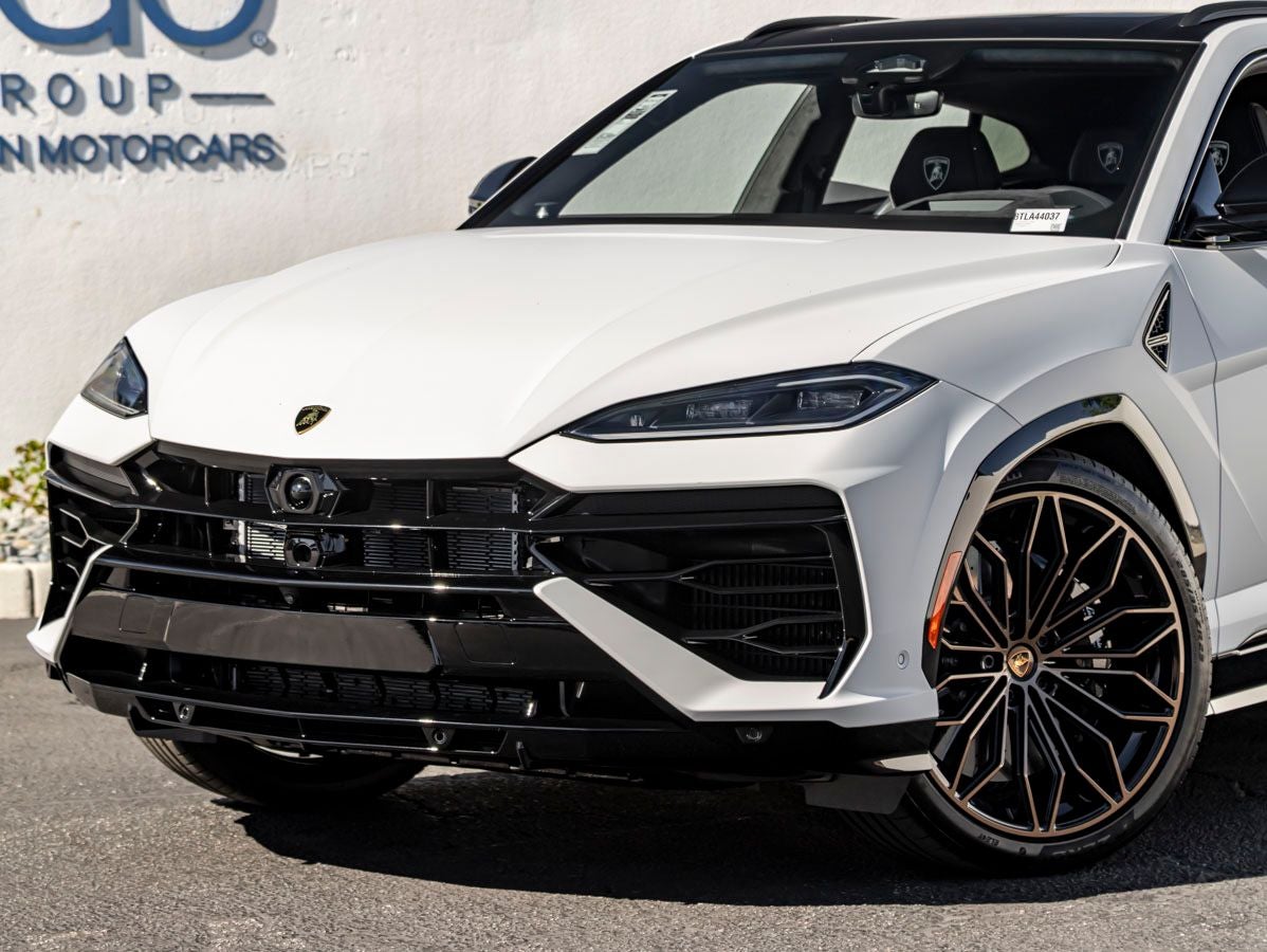2026 Lamborghini Urus SE