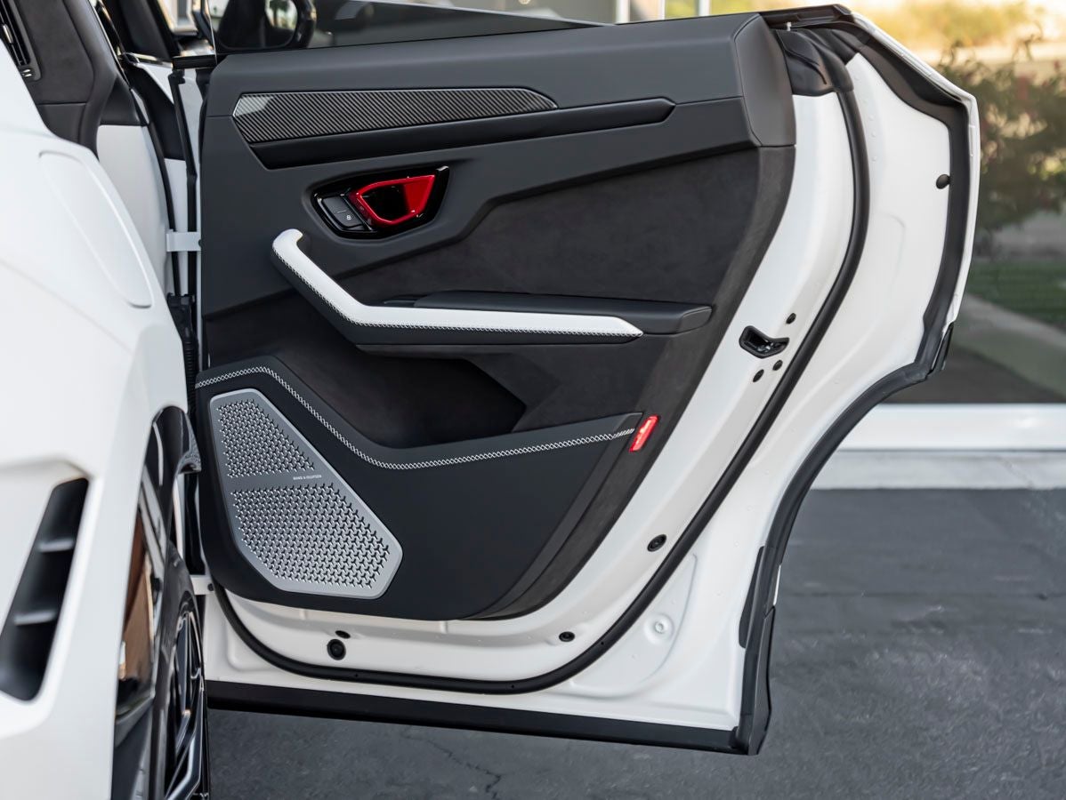 2026 Lamborghini Urus SE