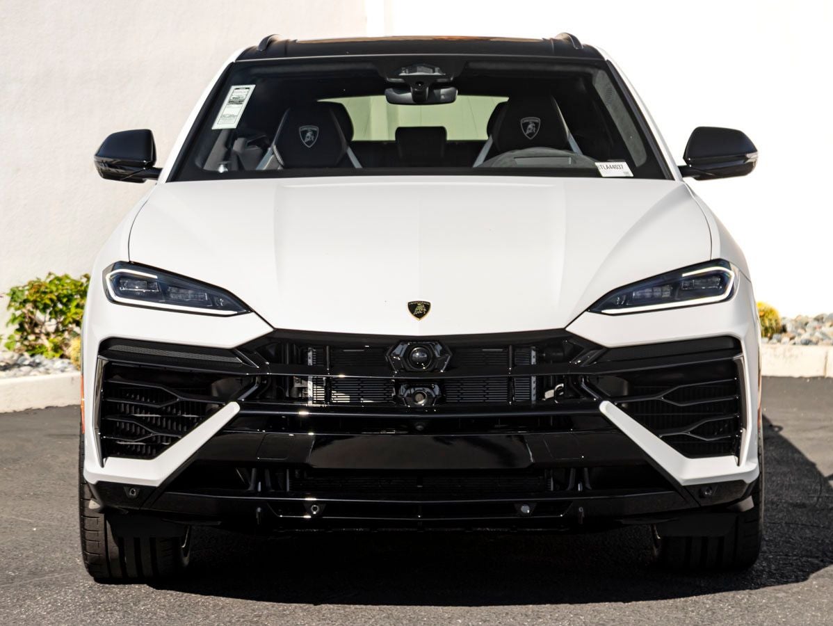 2026 Lamborghini Urus SE