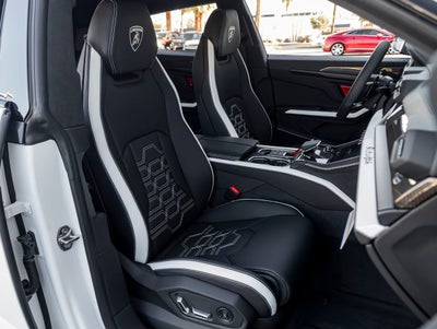 2026 Lamborghini Urus SE