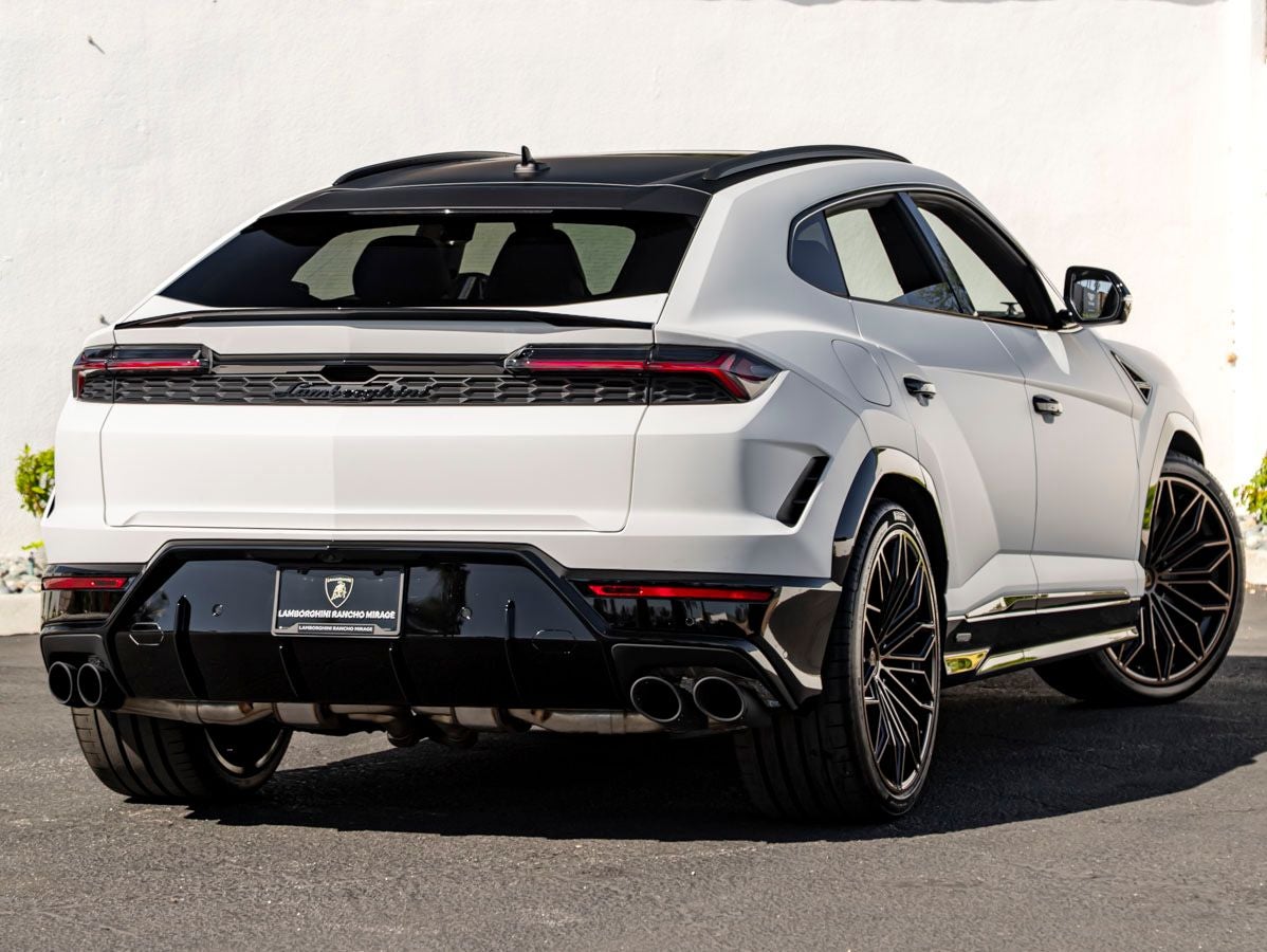 2026 Lamborghini Urus SE