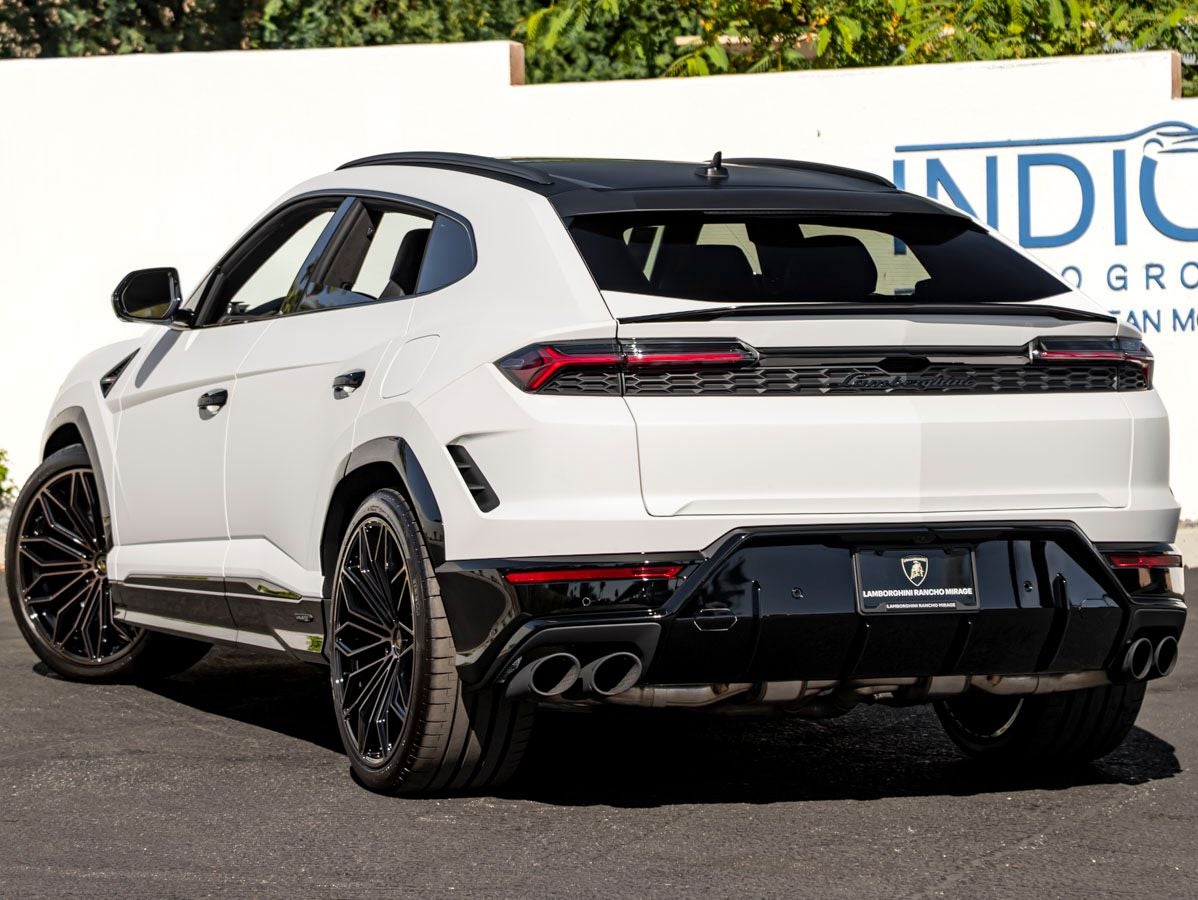 2026 Lamborghini Urus SE