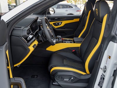 2026 Lamborghini Urus SE