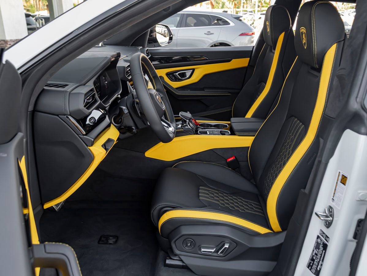 2026 Lamborghini Urus SE