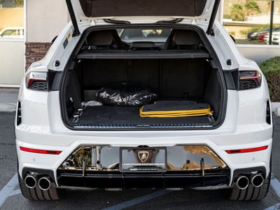 2026 Lamborghini Urus SE