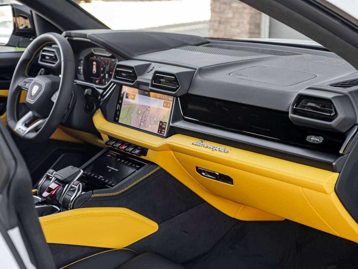 2026 Lamborghini Urus SE