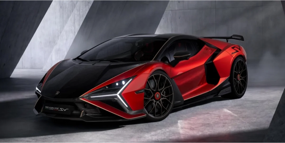 2027 Lamborghini Revuelto SV V12 HPEV super sports car.