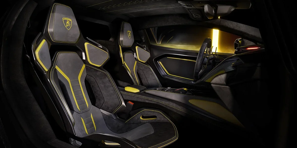 Interior of the 2027 Lamborghini Urus SE Performante.